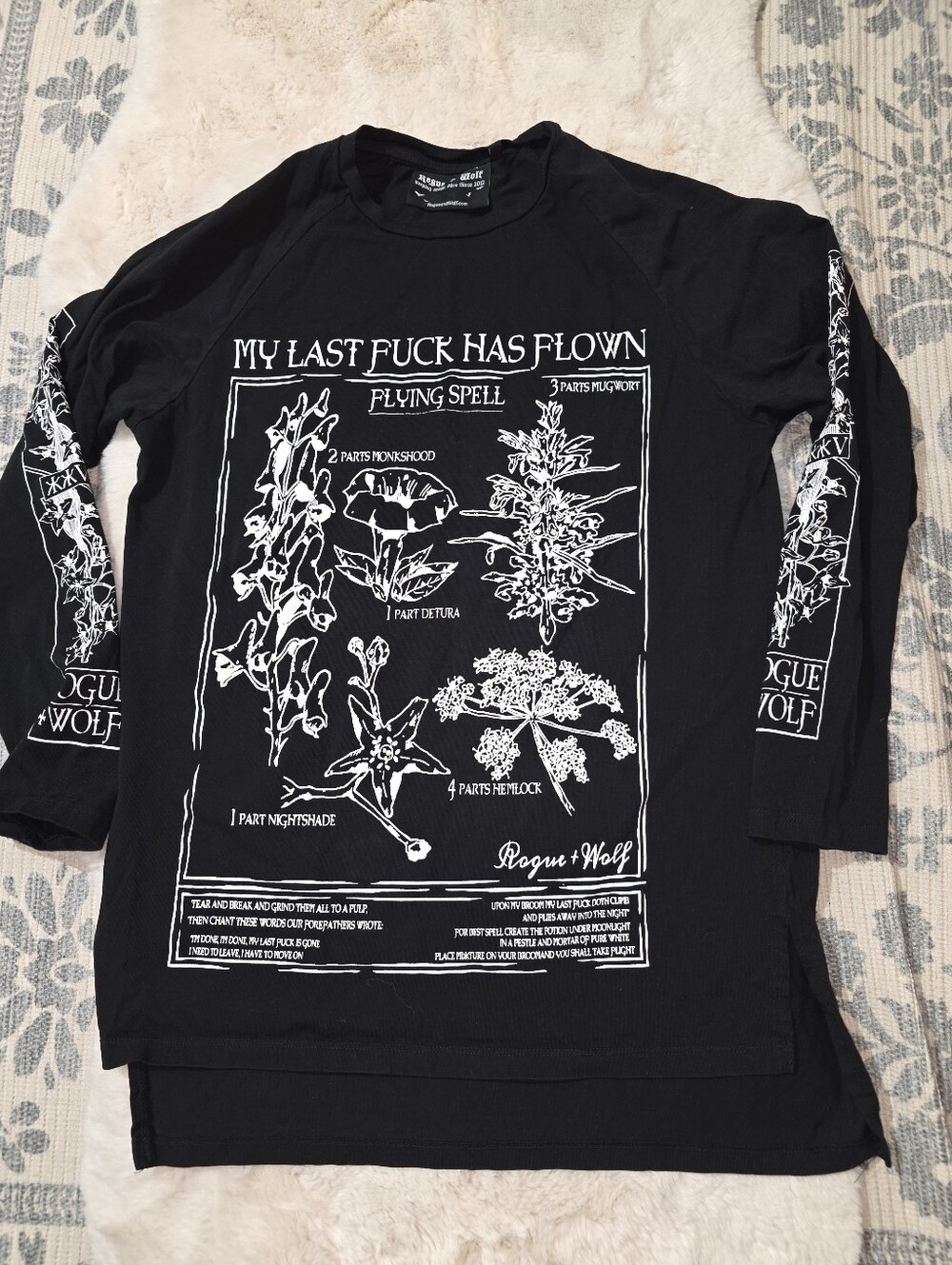 Rogue Wolf Poisonous Plants Goth Rare Shirt Medium